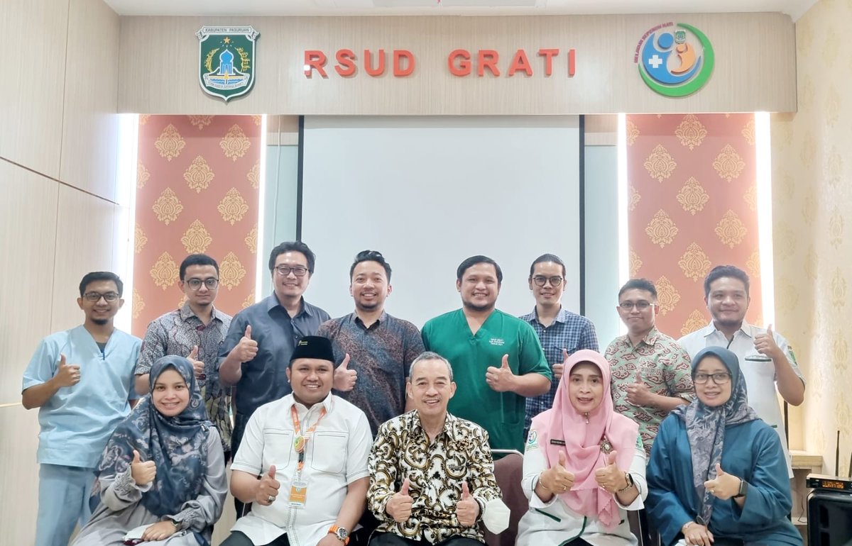 syukron_aby's tweet photo. Alhamdulillah membangun komitmen bersama dengan civitas hospitalia RSUD Grati, terus ikhtiar melakukan transformasi digital untuk meningkatkan layanan kesehatan yang mudah diakses dan efektif. 

#saatnyabersinergi&amp;kolaborasi
#satusehat https://t.co/5btNlKBHlR