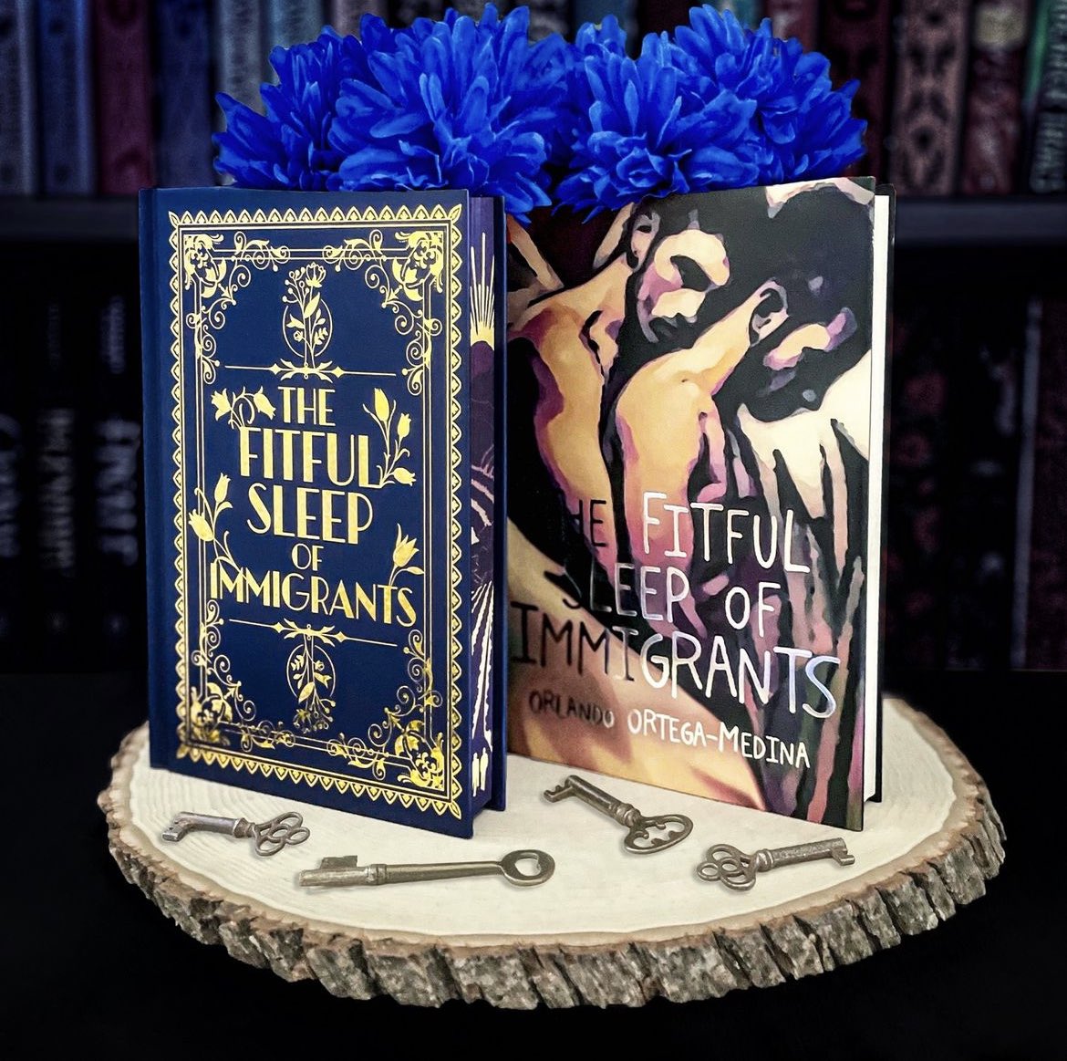 OOrtegaMedina's tweet image. I'm loving the special hardback edition of THE FITFUL SLEEP OF IMMIGRANTS by #UnpluggedBookBox! @AmblePress