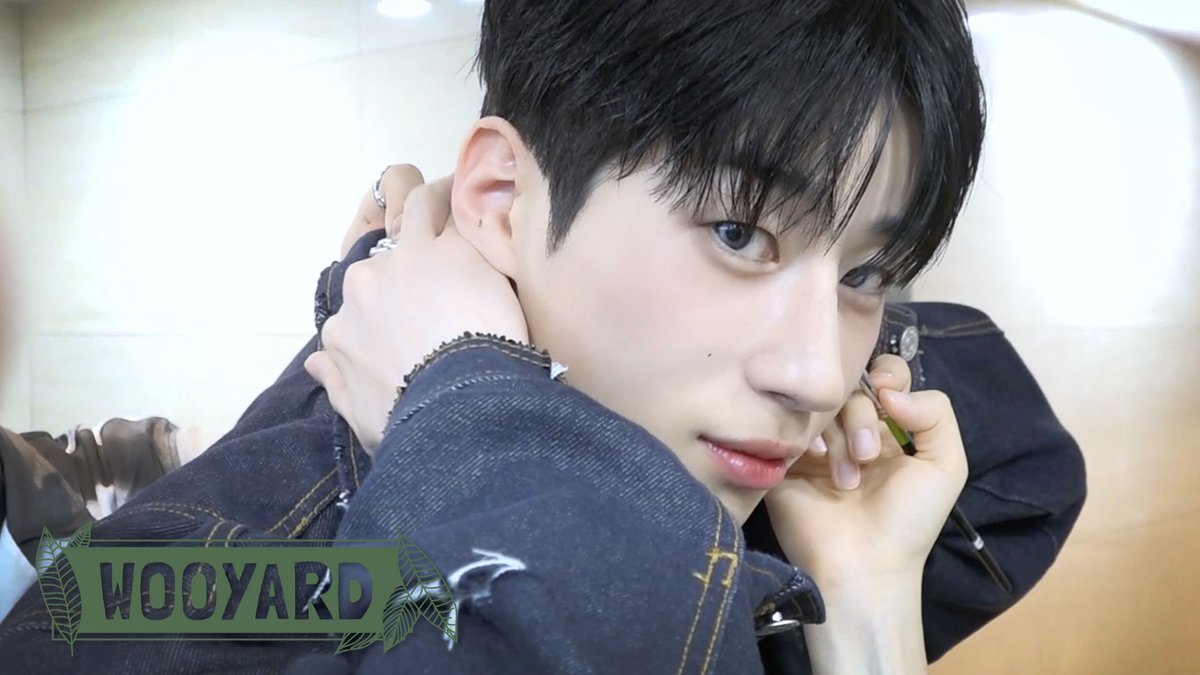 [📺] #WOOYARD
우야와 한아들 모두 음방으로 Dive Into~😍

➫ youtu.be/xyvZGMFgkQE

#한승우 #HANSEUNGWOO
#FRAME #Dive_Into