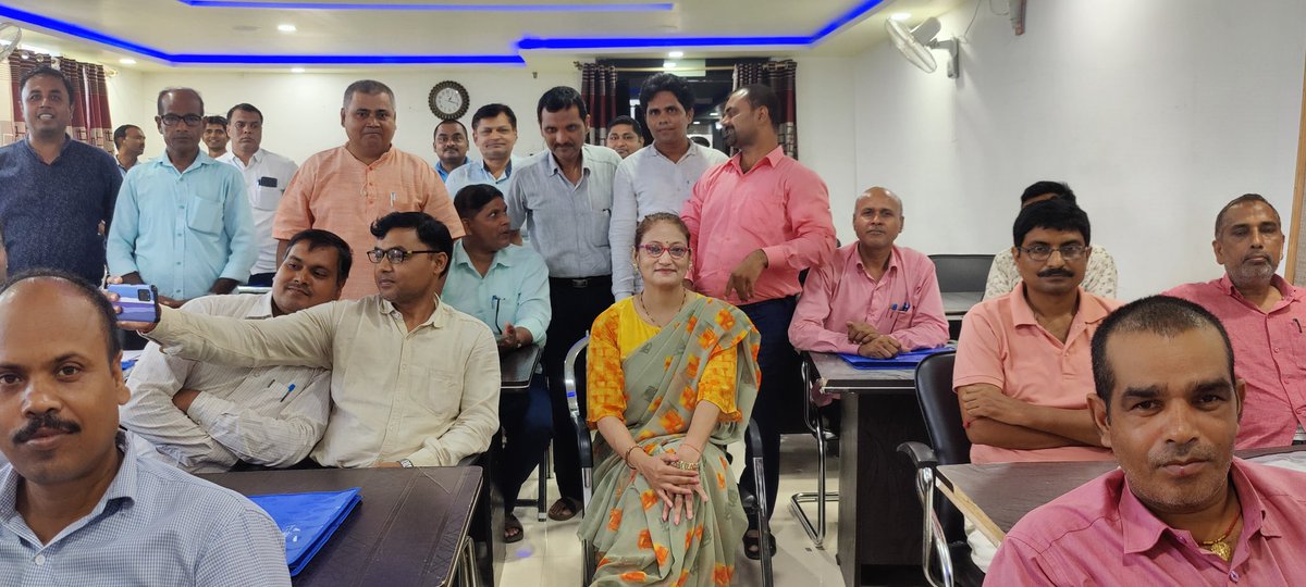 minati25's tweet photo. My training session with Bihar govt school teachers... https://t.co/wK4itBCIb9