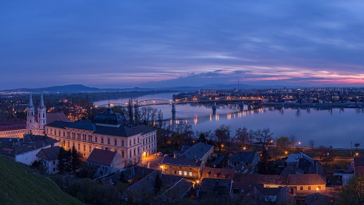 Štúrovo is Slovakia's southernmost and warmest city. 😍

Find more about the history of the city as well as tips for a trip on our website: 🌐 slovakia.travel/en/sturovo

#slovakia #slovakiatravel #slovakianature #travel #travelphotography #traveltheworld #travelphoto #europe