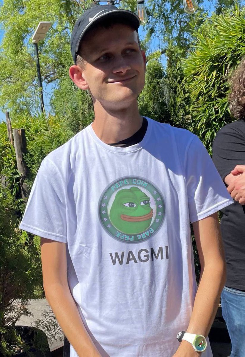 rarepepenews's tweet photo. #Vitalik long time back, rocking a @pepecoins #WAGMI shirt.

OGs know #PEPECOIN project team @pepecoins since 2016.

2023 $Pepe newcomers hype, but they don’t have a decentralised P2P #BasedAI network powered by #NVIDIA https://t.co/3C3WFREqiW