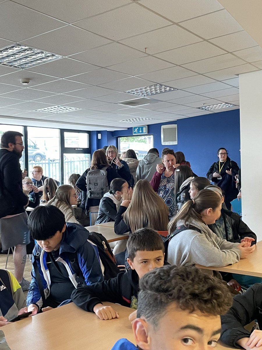 BlessedCarloA's tweet photo. The first time this lot are out of bed before 8am! Alton Towers here we come. -#dayoffun @StJosephCMAT https://t.co/vLOvcD0MJL