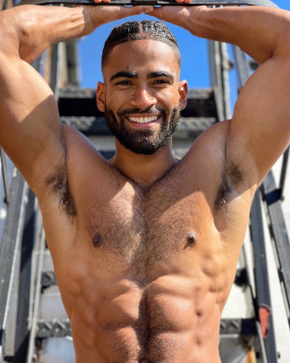 shomarifrancis3's tweet photo. IF YOU RETWEET THIS, I WILL SEND YOU 5 NUDE PICS IN DM 💦 https://t.co/TRuMj4lJGw