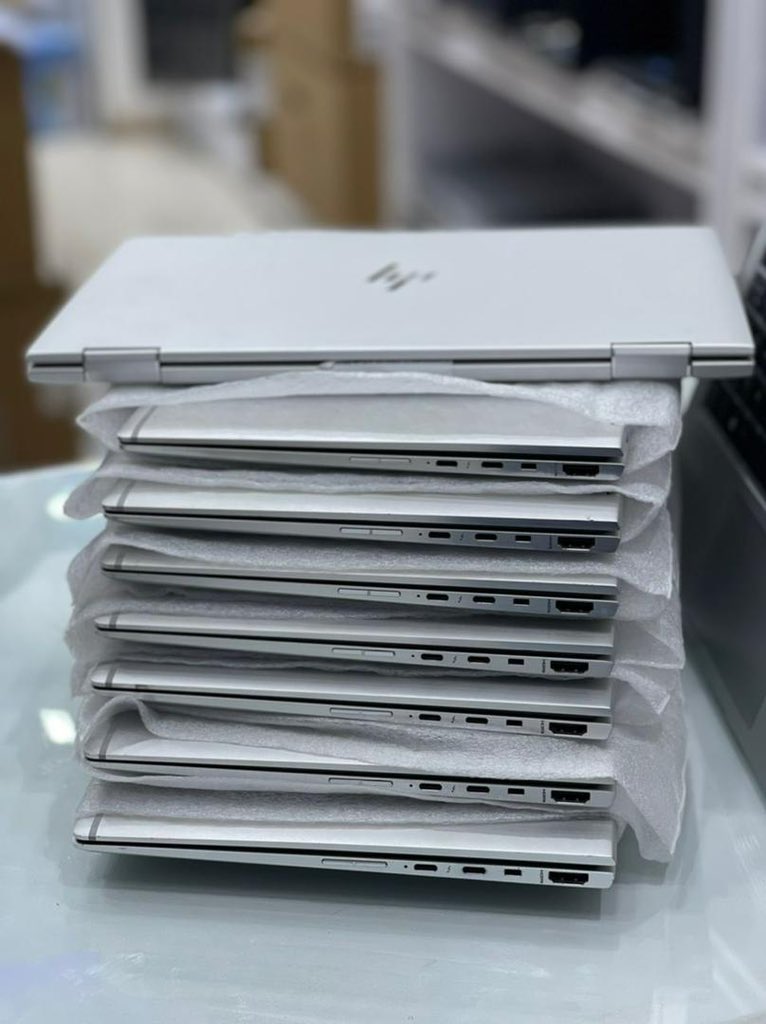 Atuhairecarol10's tweet photo. On sale ππππHp Elitebook 1030 G3
Core i5 8th generation
8gb ram
512gb ssd storage
13.3 inches wide
Touchscreen X360
8hours battery life
Silver color
Comes with abag, mouse, flash disk
Price π2.25m
βοΈ +256 700 572264 || @DsnComputers
#DSNComputers https://t.co/xlVgjkAaWD