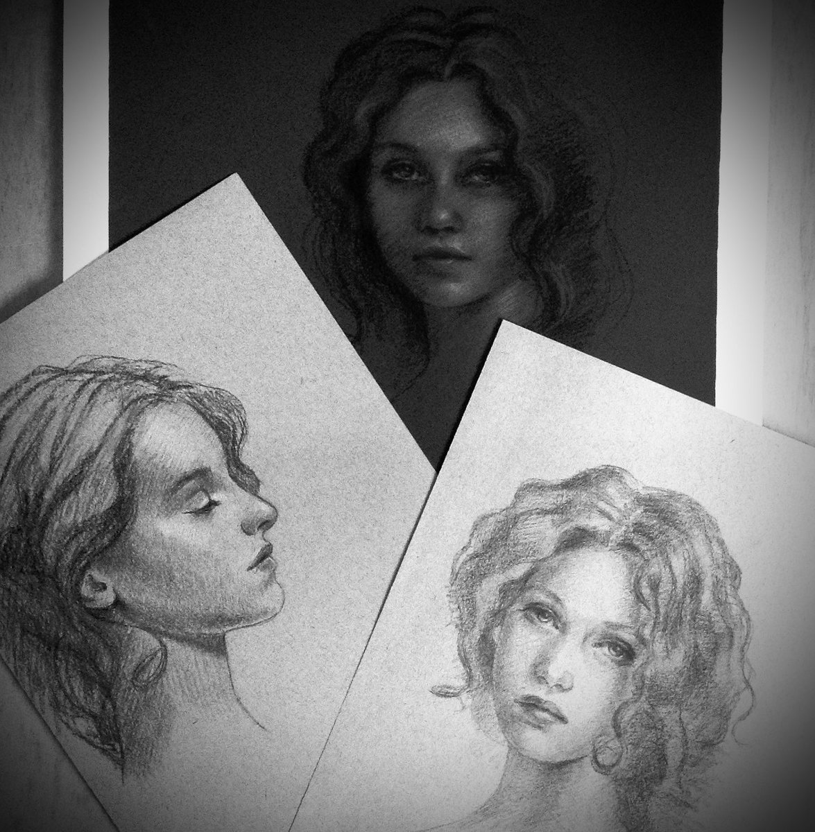 rosafedeleart's tweet photo. Claudia is a character I carried over from my first novel, The Red Door. Abused, oppressed and violated as a child, she is attempting to take control of her life. But some spectres can never be exorcised.

THE LEGACY OF BEAUREGARDE
🌟 FIVE YEAR ANNIVERSARY 🌟 

#australiannoir https://t.co/g6q6LbPFF0