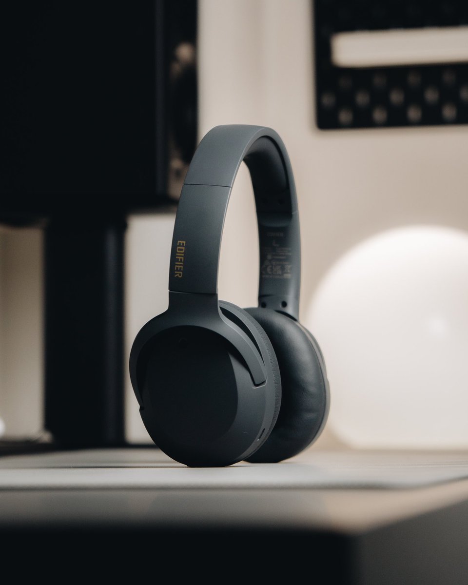 mattiagntt's tweet image. Testing new headphones. 🎧