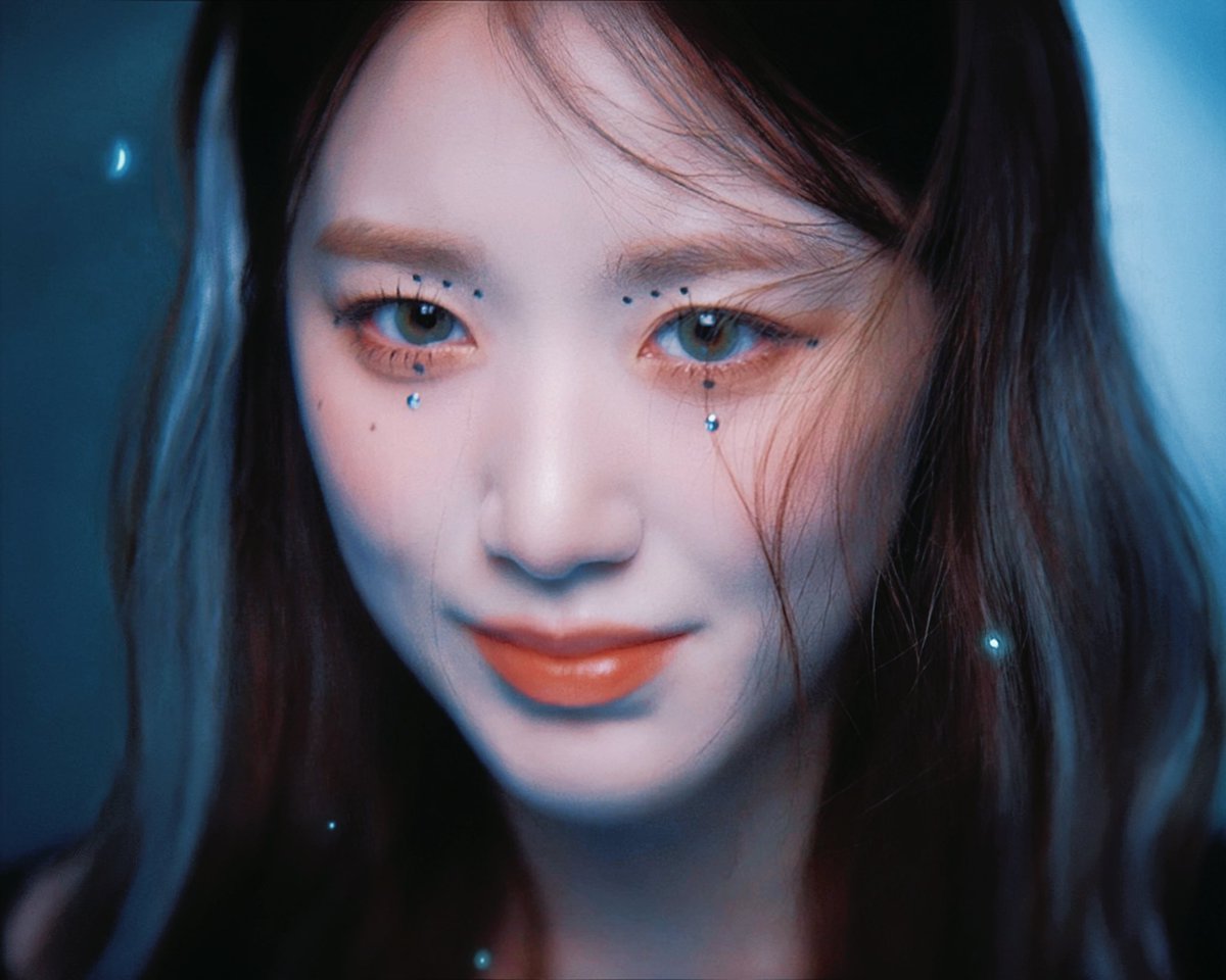 shuhuapigeon's tweet photo. 230714 88rising mv cut

사람의 마음을 뒤흔드는 미모❤️‍🔥

#여자아이들 #GIDLE #슈화 #SHUHUA #舒華 #叶舒华 #舒华 https://t.co/zyo71dAIK9
