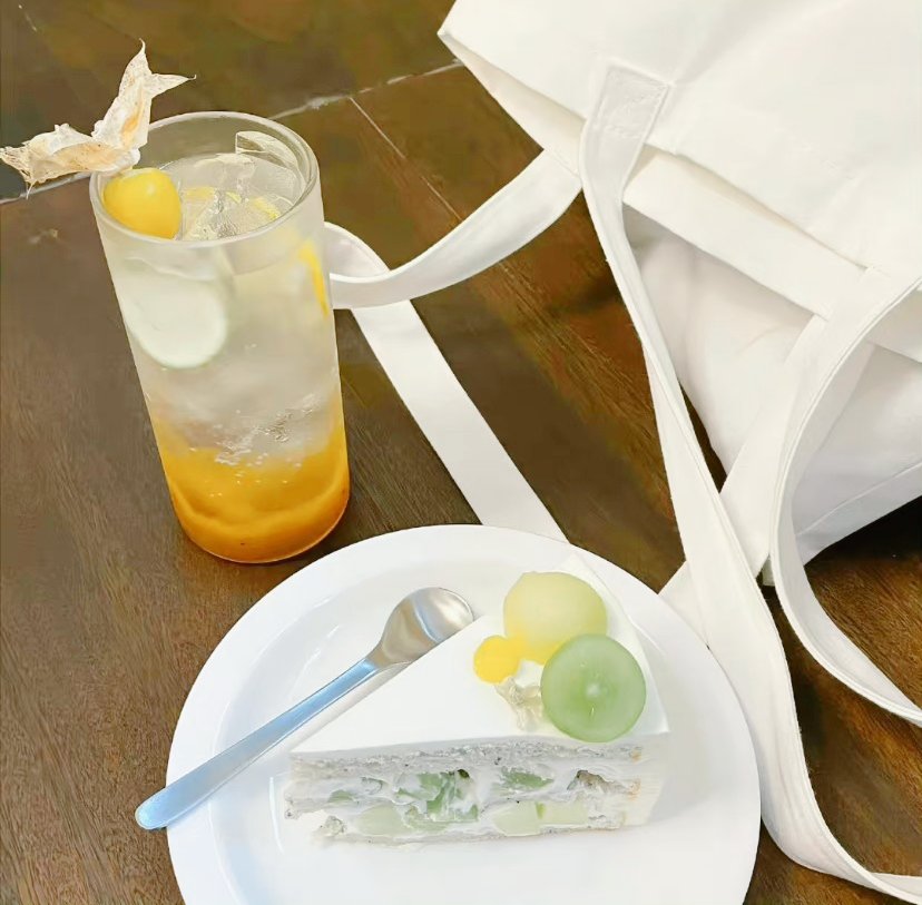 哪有什么生活不如意，只是钱不够花罢了。