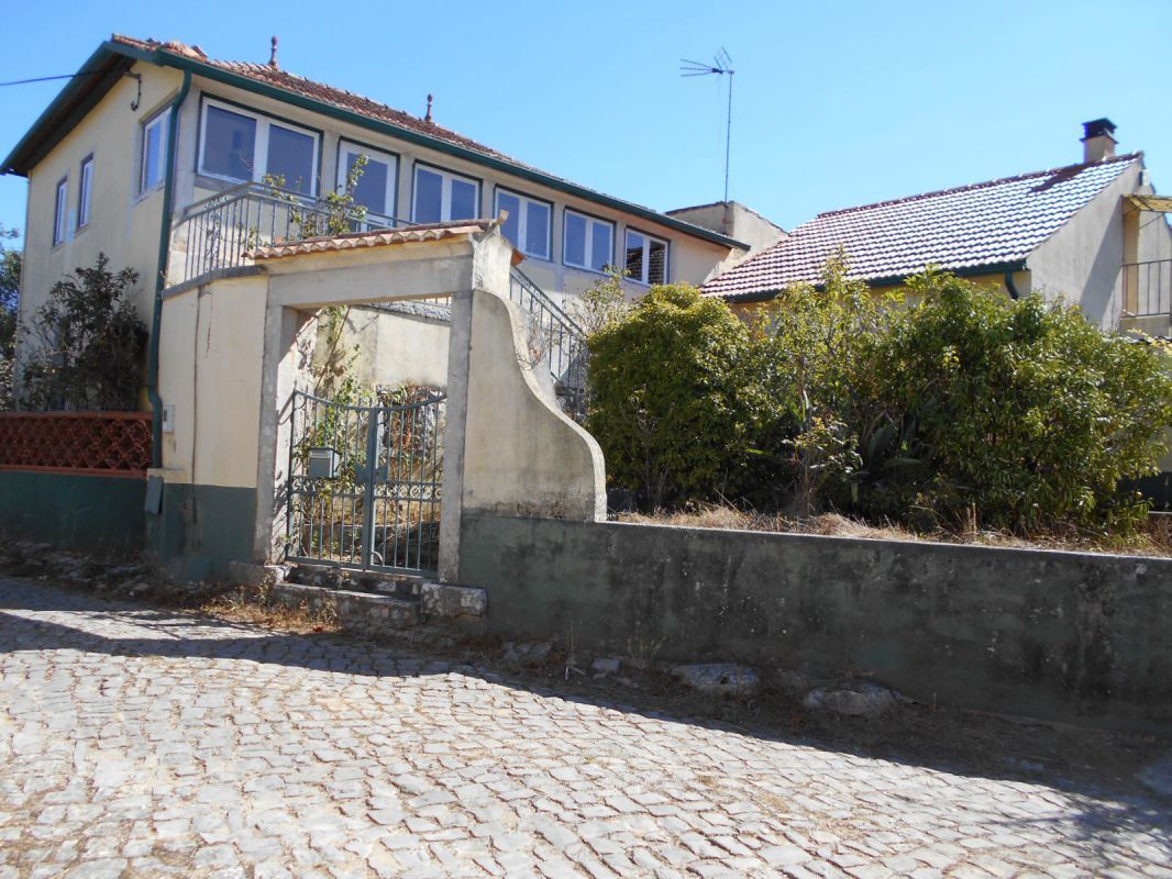 OSpropertyforum's tweet image. For Sale - House Casais De Baixo #Casais de Baixo #realestate globimmo.net/en/for-sale/ho…