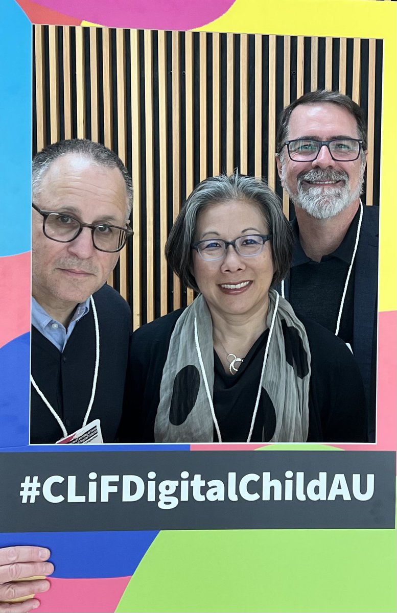 mizuko's tweet image. So fun hanging out messing around and geeking out with the Australia #connectedlearning community. Thx @dezuanni @seftongreen @eduTH1NK @jeonghs @digitalchildau #CLiFDigitalChildAU
