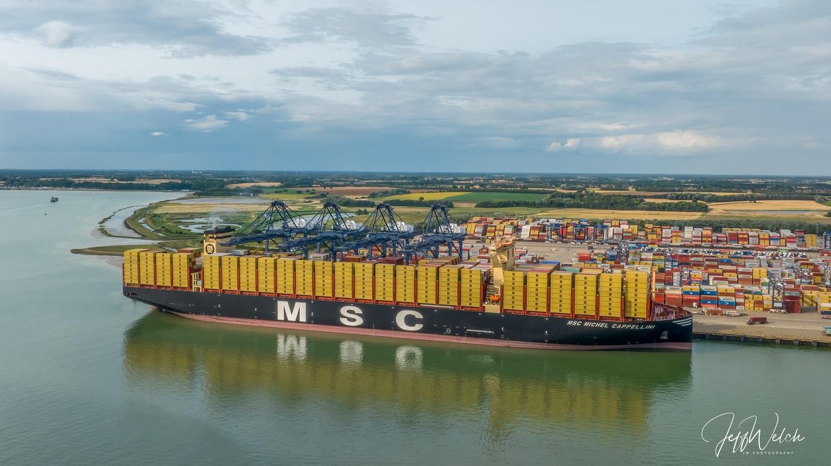 “MSC Michel Cappellini” at Port of #Felixstowe on her Maiden Voyage 13th July 2023
Video taken by and shared with the permission of #jeffwelch #jwshippingphotography #mscmichelcappellini #hpsuk #havenports #harwichhaven #msccargo
Click this link: youtu.be/lEzu1bDfxPk