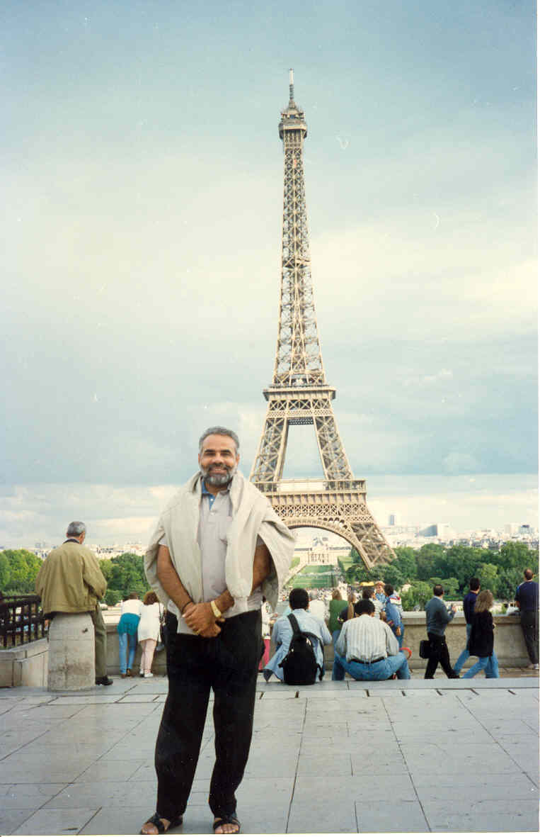 Bonjour, Paris!

A Throwback To The 90s When Modi Visited The Iconic Eiffel Tower in Paris. #BastilleDayParade