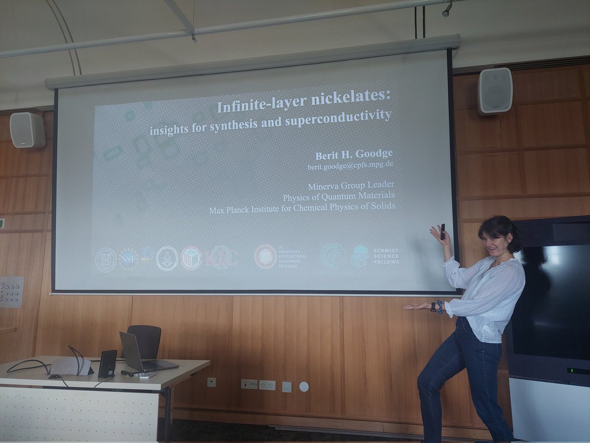 The third day of our 'Functional Oxides and Interfaces' workshop started with a spectracular talk by @bhgoodge from  @mpi_CPfS!

Berit gave insights for the synthesis and superconductivity of infinite-layer nickelates and also presented a practical way of detecting RP faults!