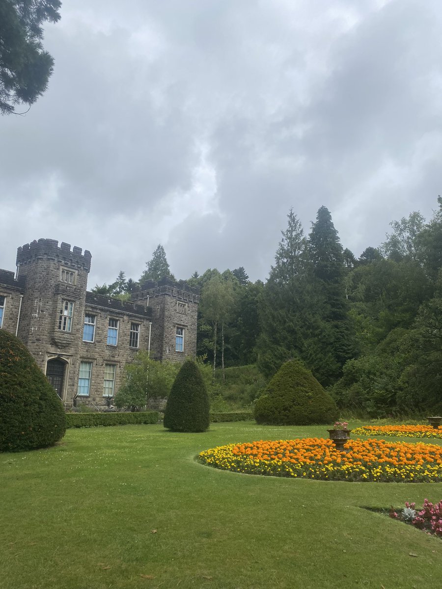 Harriet Rhiannon Hodgson tweet media