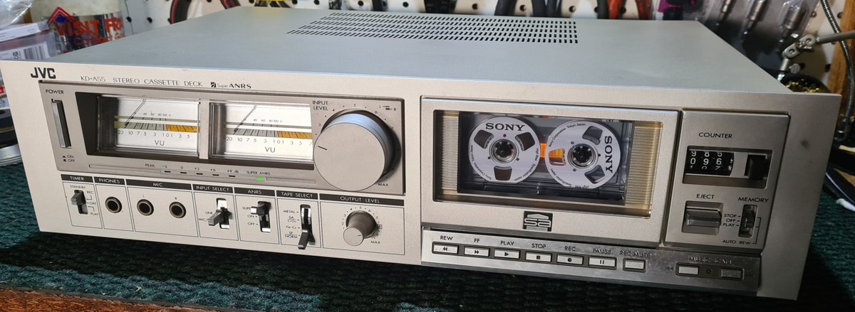 JVC KD-A55 (1980)
2-head cassette deck
Tape Type: type I, FeCr, CrO2, Metal
Noise Reduction: ANRS
Frequency Response: 20Hz to 18kHz (Metal tape)
Signal to Noise Ratio: 65dB (ANRS)
Wow and Flutter: 0.04%
Total Harmonic Distortion: 1.0%
Weight: 7kg
(photo: Glen Walker)
#JVC…