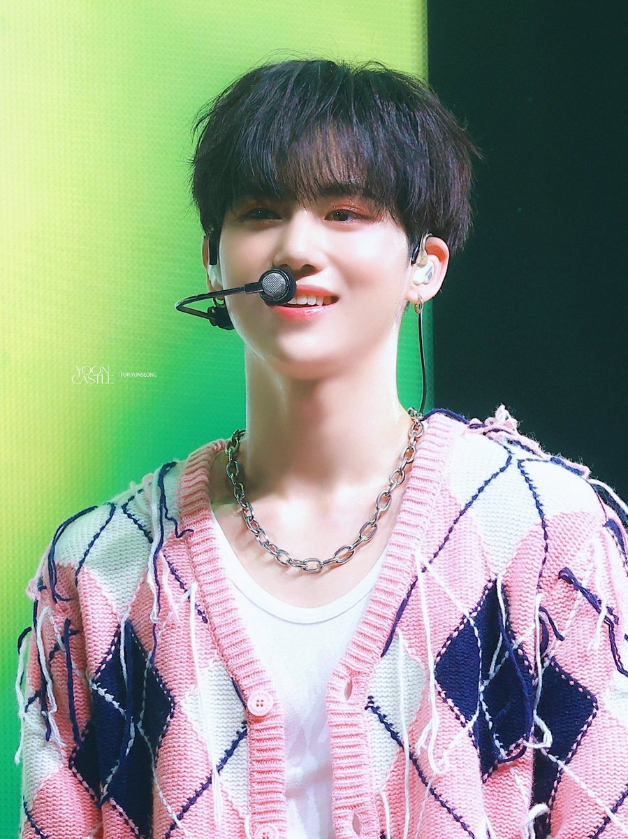 yooncastle1030's tweet photo. #황윤성

230702 여름날의 꿈🩷💚 https://t.co/tjmws9UAOb