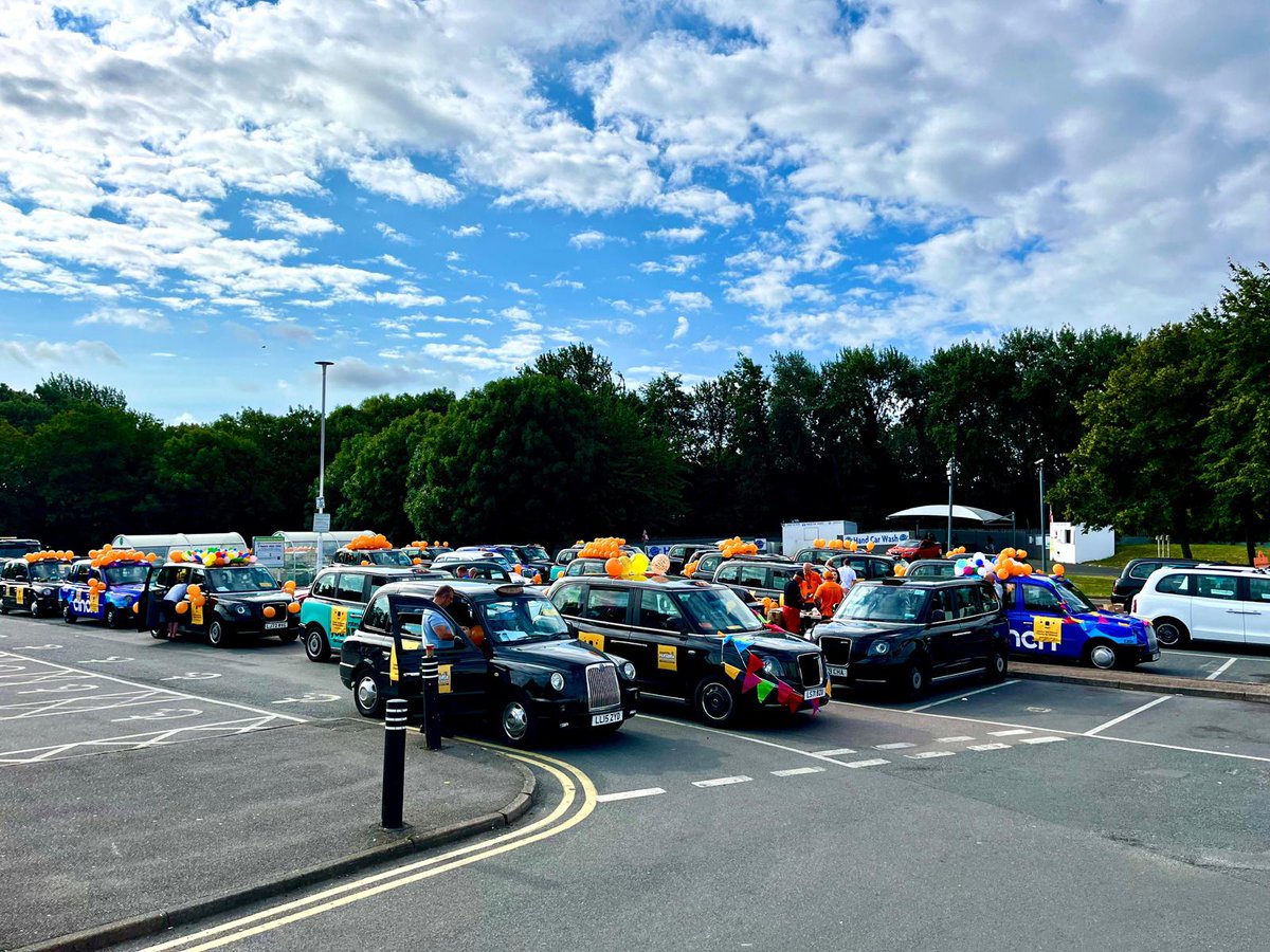 ldnblktaxi's tweet photo. Well done to all the drivers including our own from LBT who are taking the children &amp; their families to paradise wildlife park 
today , have a great time.
@ParadiseWLPark 
#Twitter23 https://t.co/B3jreUoyDo