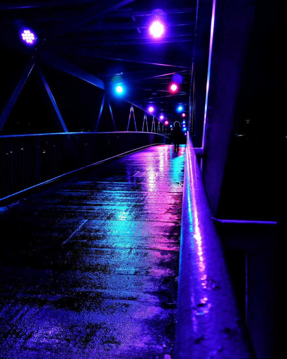 HMDdevices's tweet image. Late nights make the best pictures 🌃 
#ShotOnNokia by @iamax830

#Photography #Nokiamobile