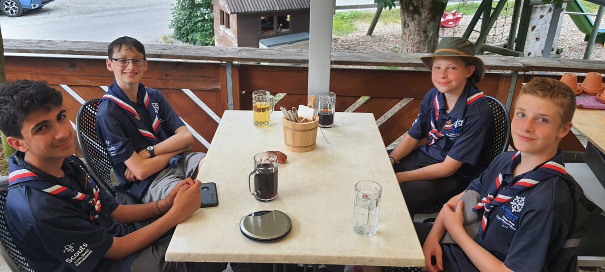 FMHscouts's tweet photo. Last night we headed to Kandersteg village to treat ourself with pizza &amp; ice cream. #KISC #114ontour #Pizza #adventure https://t.co/Ooo8YgxJTj
