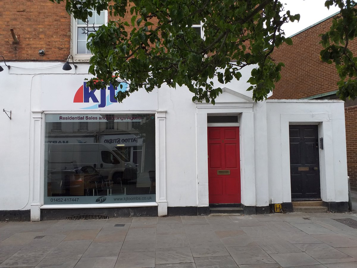 kurtsurveyor's tweet image. LET
#GloucesterCity #RetailUnit
Close to #ForumDevelopment and New University Campus in Former Debenhams Building