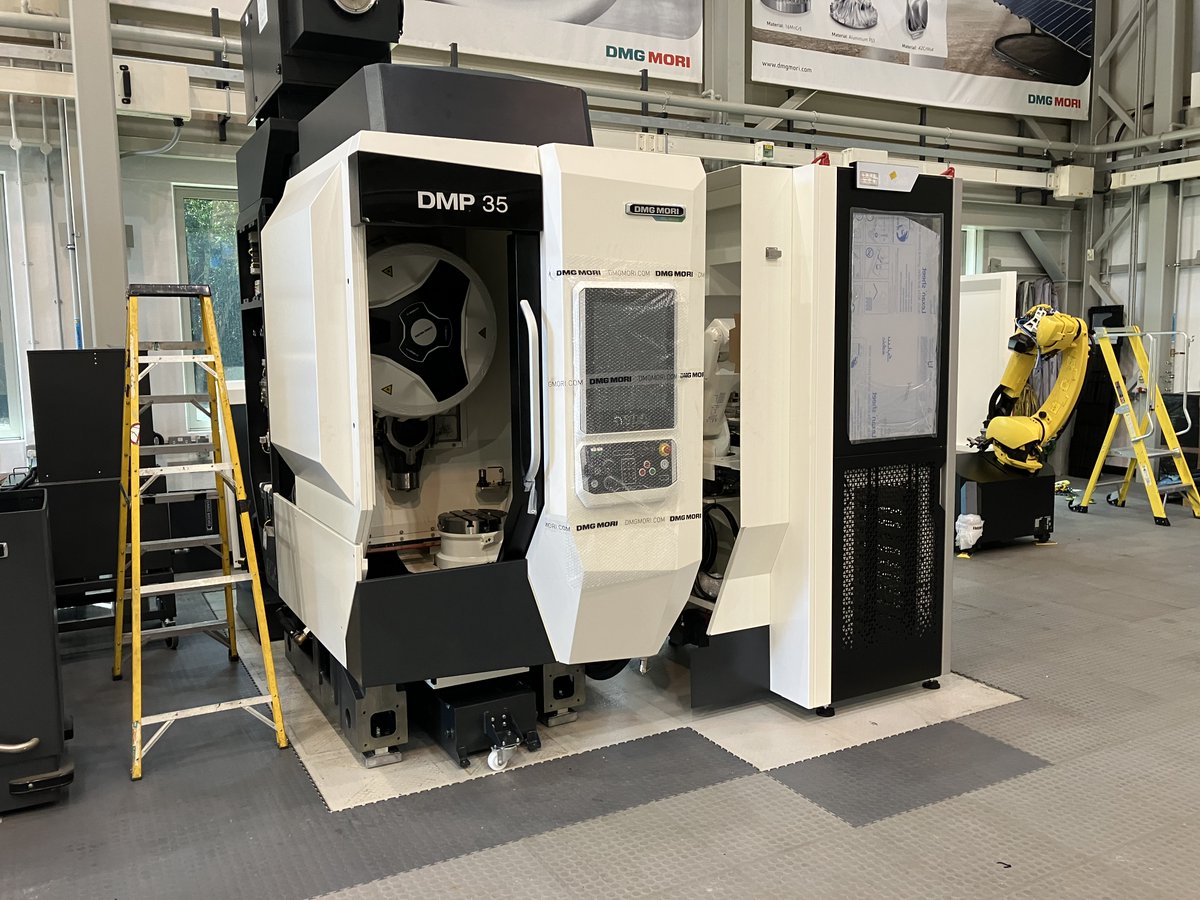 Small but Mighty!🦾

In place ready for installation next week, the DMP35 with WH3 - cannot wait to see this in action😍🙌

#dmgmori #smallbutmighty #machinetools #automation #ukengineering