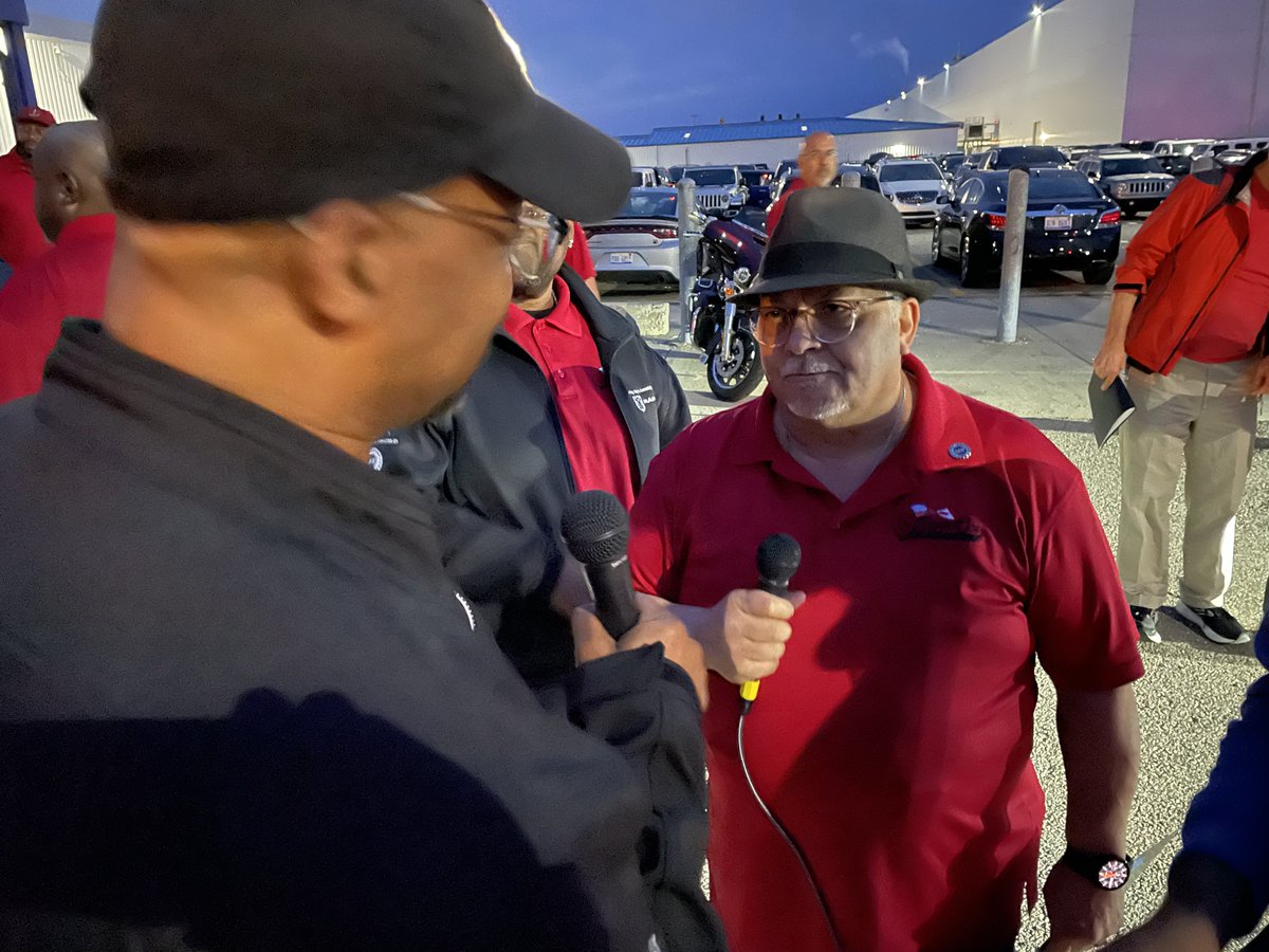UAW's tweet photo. Good morning! We're out here at Sterling Heights Assembly Plant kicking off Big Three negotiations with a new UAW tradition: "the members handshake." Let's go! https://t.co/2cuMWK2PdW