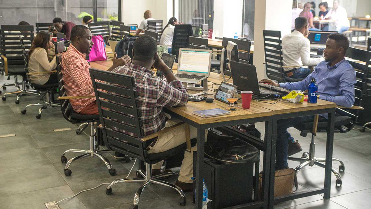 The Rise of Co-Working Spaces in Nigeria reflects the growing demand for alternative work arrangements and the challenges and opportunities of the country's evolving business landscape. Take a read 👇:
statsmetrics.ng/article/the-ri…