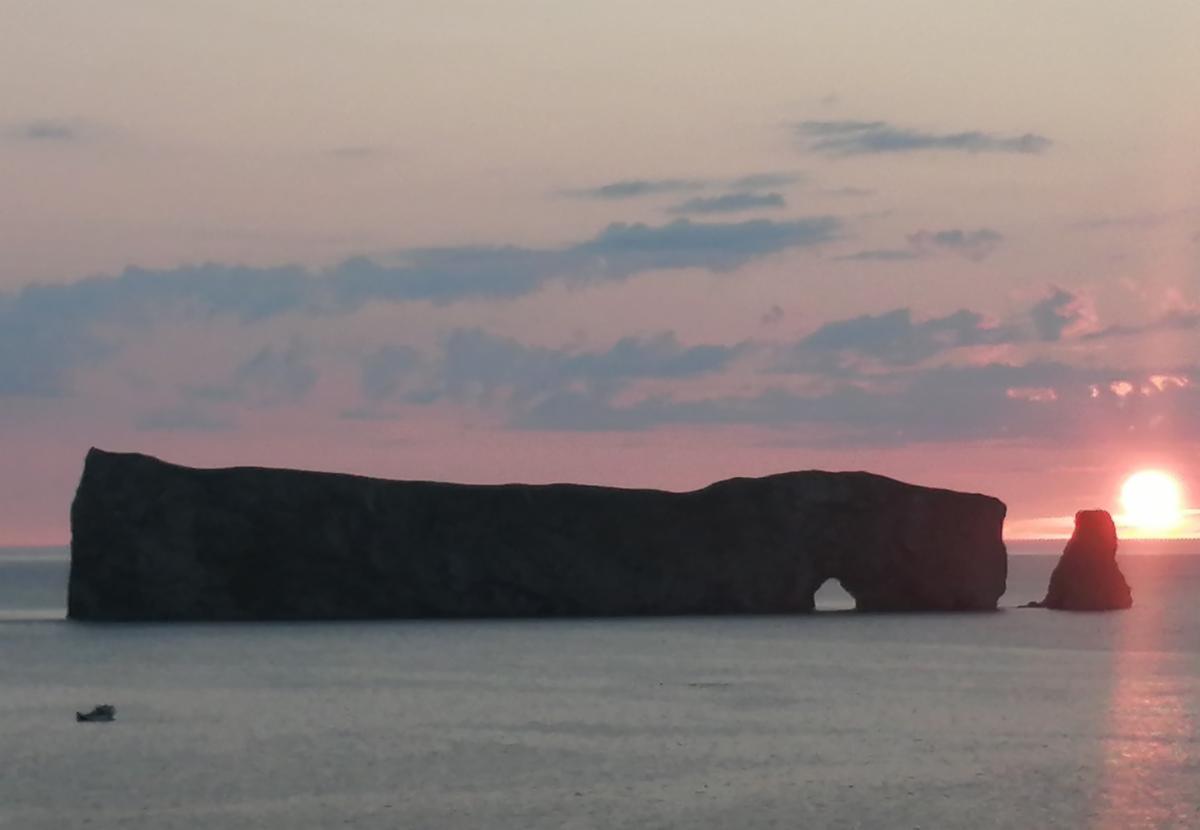 "Be strong enough to stand alone, smart enough to know when you need help, and brave enough to ask for it.” ~ Ziad Abdelnour. Today's My Daily Minute is a reminder that we do not walk alone and that it is OK to ask for help along the way. conta.cc/43gSK6w