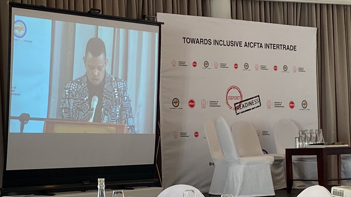 tebogokhaas's tweet photo. The comms guru and compère maestro, @LoratoTshenkeng Decode CEO, wrapping up the #BreakfastWithICE event. https://t.co/suuYTRoPb0