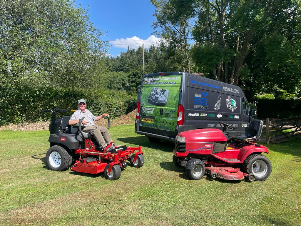 Out with the old Toro after 30+ years of service and in with the new one
A very happy customer taking delivery of his new <a href="/TheToroCompany/">Toro</a> mower last week.
