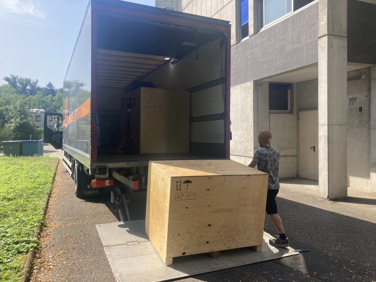 Pascal Hagenmuller (@docmepra) on Twitter photo <a href="/ivori_erc/">IVORI ERC Project</a> Bye-bye, big boy (i.e., our CT scanner, 1105 kg of material)! Have a safe travel to the Canadian High Arctic. <a href="/ivori_erc/">IVORI ERC Project</a> <a href="/ivori_erc/">IVORI ERC Project</a> Bye-bye, big boy (i.e., our CT scanner, 1105 kg of material)! Have a safe travel to the Canadian High Arctic. <a href="/ivori_erc/">IVORI ERC Project</a>