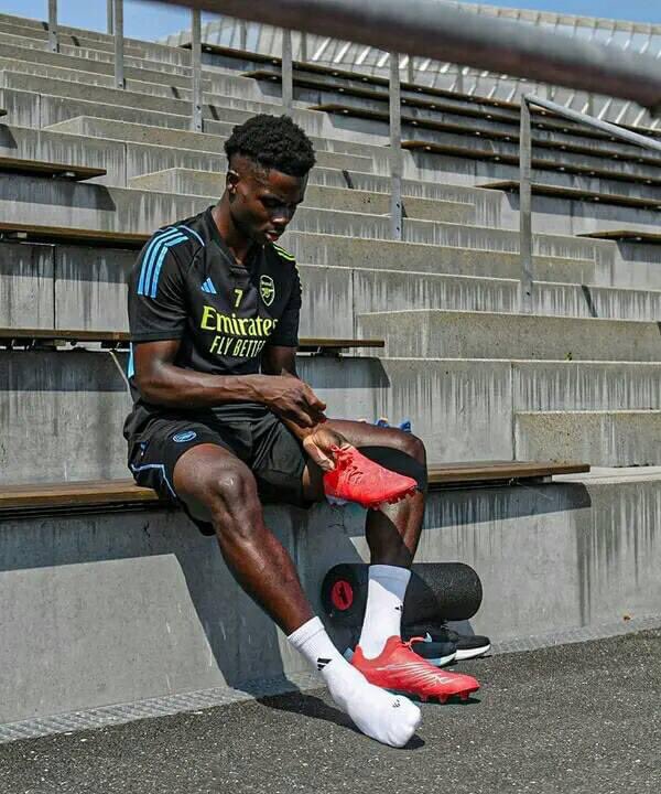 alexAFC__'s tweet photo. 📸 | Stay hydrated💧#Hot🇩🇪
#BS7 #DayThree #adidas #Arsenalkit #Germany #greatgooner https://t.co/3dKzr9hHUF
