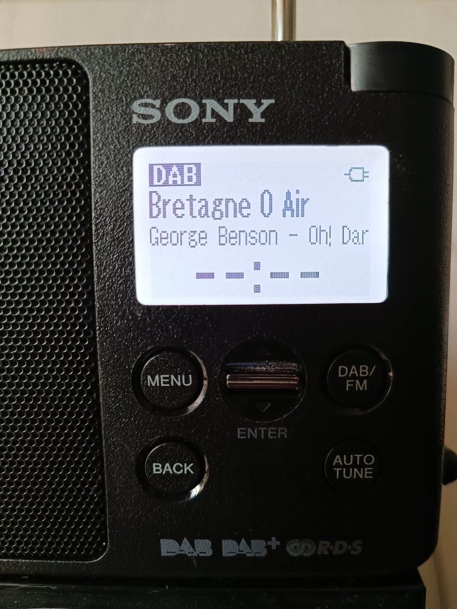 juliengrgrd's tweet photo. #Rennes accueille, ce mercredi 12 juillet, 13 nouvelles radios en #DABPlus ! Et notamment, Radio BOA, une toute nouvelle radio trilingue (français, breton et gallo) créée par 15 radios associatives bretonnes membres de @LaCorlab. Bienvenue à elle ! #DABPlusFR https://t.co/bxpbz5YVFw