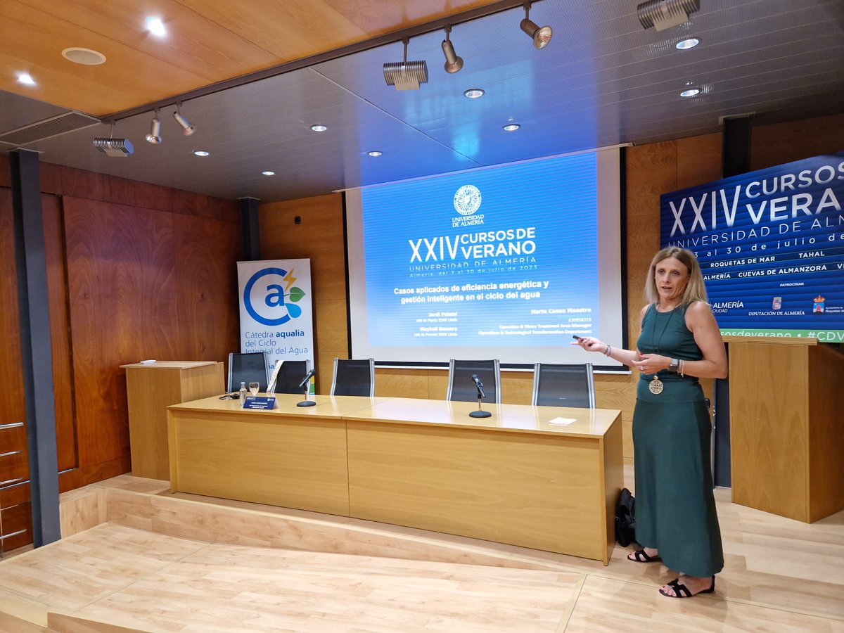 aqualia's tweet photo. Hoy @MartaCasao jefa dpto. Tratamiento y Operaciones de #Aqualia explica en #CátedraAqualia algunos casos de #eficienciaenergetica y gestión inteligente en ciclo del #agua como"la EDAR de Lleida, ejemplo de cómo usar #digitalización e #innovación para la creación de biofactorías" https://t.co/1X1xOHMuxr