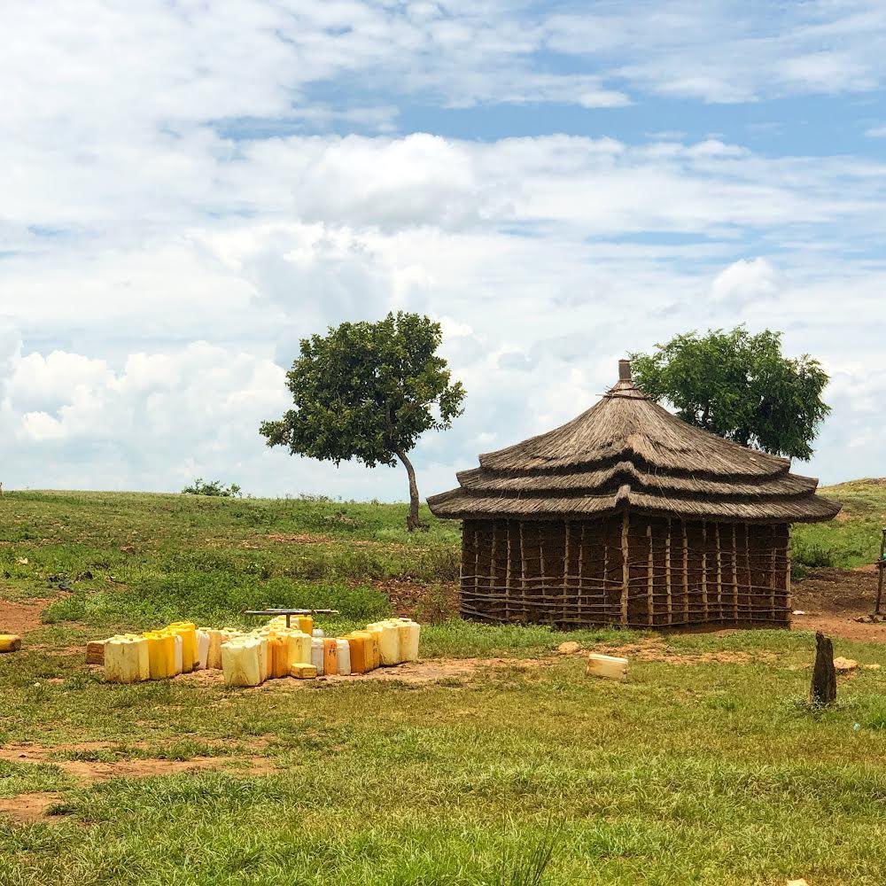 DwB_Africa's tweet photo. Together with Vertical Micro Gardening Uganda, Response Innovation Lab and Save the Children, we set out to design a new vertical garden model to provide food security and improve nutritional outcomes for refugee communities in Uganda. https://t.co/jaMvWsNDe2