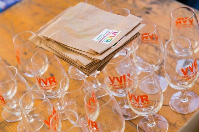vvrvaldeloire's tweet photo. #BÉNÉVOLAT • Motivés pour rejoindre l'aventure #VVR23 ? Vous voulez contribuer à la réussite de cet événement convivial en faisant découvrir votre région ? 🍇🌿
Contactez-nous sans attendre & rejoignez la team pour profiter d’une expérience à la découverte du Val de Loire ! 😁 https://t.co/QOK9qWDW84
