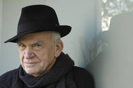 Nous apprenons le décès de Milan Kundera.
Avez-vous lu son œuvre ?
Quels titres recommandez-vous aux lecteurs et lectrices qui voudraient le découvrir ?