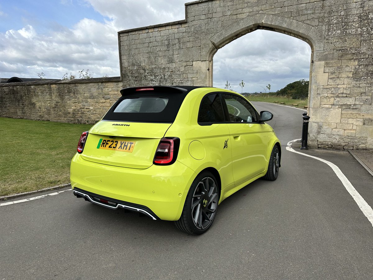 carjourno.co.uk tweet media