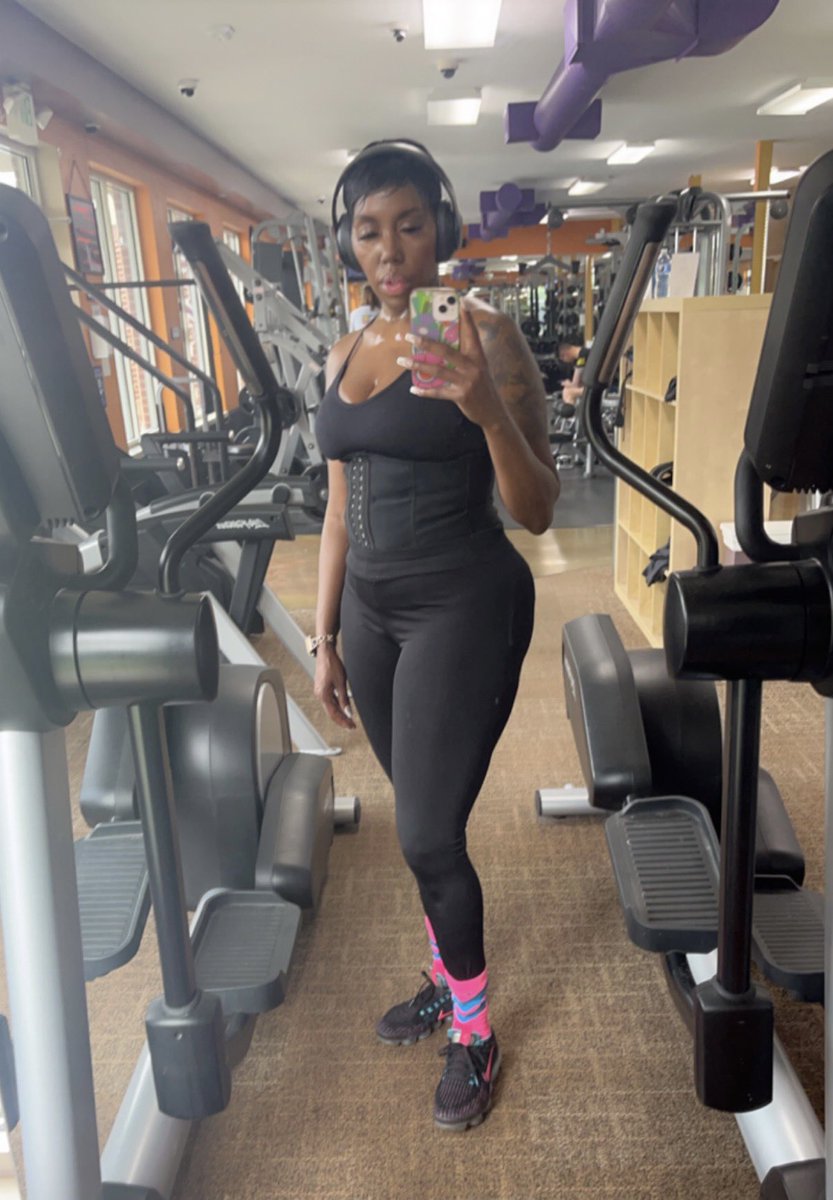itzTeeCee's tweet photo. I am my greatest gift! #earlygem #earlygym https://t.co/awVSh8rmVu