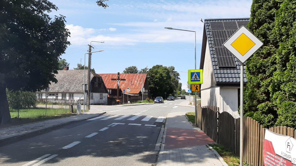 GDDKiA_Szczecin's tweet photo. Zakończono doświetlenia 7 przejść dla pieszych na #DK37 w m. #Darłowo, #Słowino, #Sęczkowo w #zachodniopomorskie. To zadania w ramach rządowego Programu Bezpiecznej Infrastruktury Drogowej. #PBID https://t.co/Ql7h6Qos1l