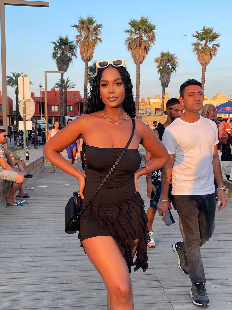 Azee Bam tweet media