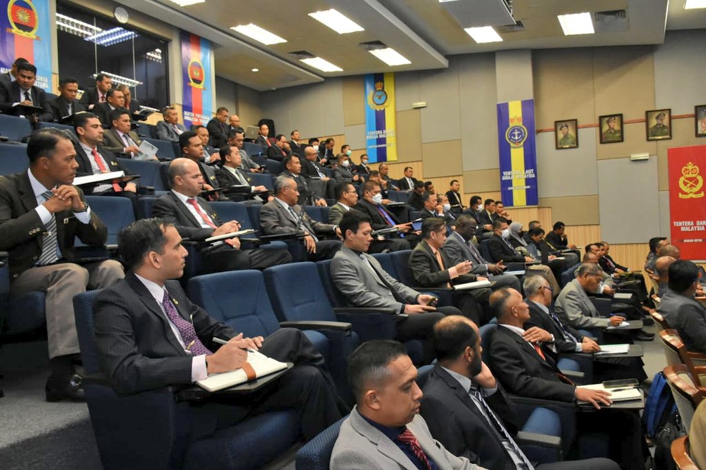 tldm_rasmi's tweet photo. What makes a great leader?

Vice Admiral Datuk Sabri bin Zali addressed @MAFDC1 course participants in a talk on Strategic Leadership.
#NavyUpdate https://t.co/jSICzwydWY