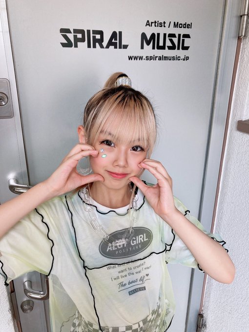 Twitterのコスプレ画像3