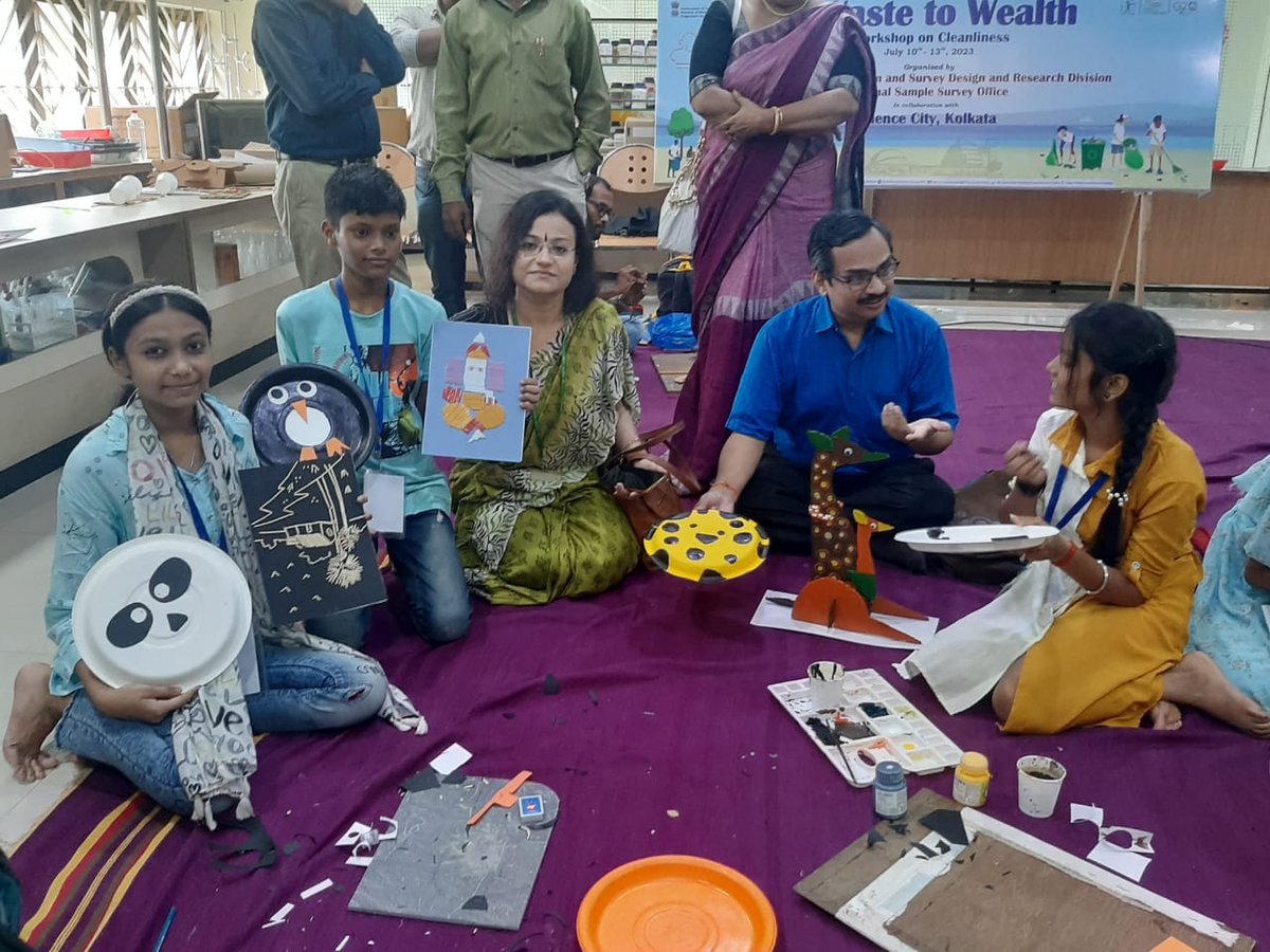 SDRD_NSSO's tweet photo. An initiative of SDRD &amp; DPD of NSSO with M/O Culture: Thirty underprivileged children taking part in a Workshop "Waste to Wealth"  for recycling daily wastes to handicrafts of domestic use.
@goistats
@swachhmospi
#swachhmospi #SwachhtaPakhwada #swachhNSSO #swachhSDRD #swachhDPD https://t.co/qWhoadu6W0