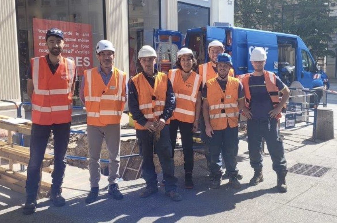 Merci aux équipes lyonnaises de <a href="/GRDF/">GRDF</a>, exploitation et ingénierie, pour votre #ProfessionnalismeGazier au service de la sécurité et des clients sur ce chantier de renouvellement.
Une journée riche en échanges qui ensuite s’est prolongée sur le site de Lyon Gallieni. #GRDFSE #GRDF
