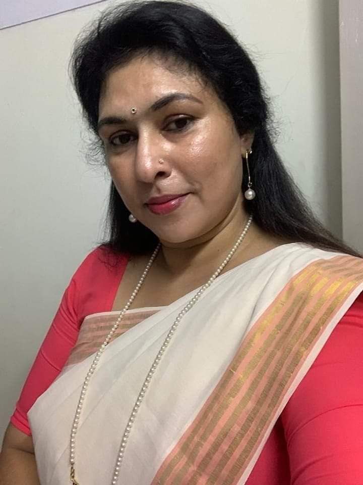 gowthamblr91's tweet photo. #instamodel #Autylover #Malluaunty #Auntyveriyan #Teluguacters #Serialacters https://t.co/SRNZpxALFf
