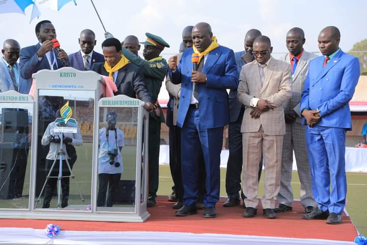BUMAdventist1's tweet photo. At @MuyingaProvince Umuco Stadium, the SDA Church Members of North Burundi Field in @BUMAdventist1 of @ECDAdventist came in multitude to welcome ECD President and Executive Secretary. We wish them a joyful staying in @Burundi. https://t.co/VjSFrRW7mo