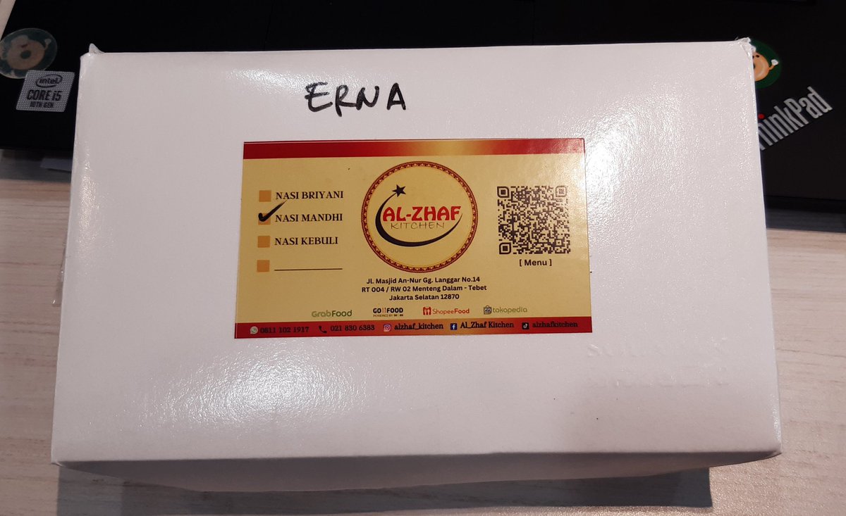 erna_st's tweet photo. Belum pernah kecewa dengan taste nasi mandhi ayam dari Al-Zhaf Kitchen, Menteng Dalam, Tebet. Tadi order 12 box, ini order yang ke sekian kali...😁
#nasimandhi #kebuli #briyani #lunch #collagues https://t.co/x5DA453Luz