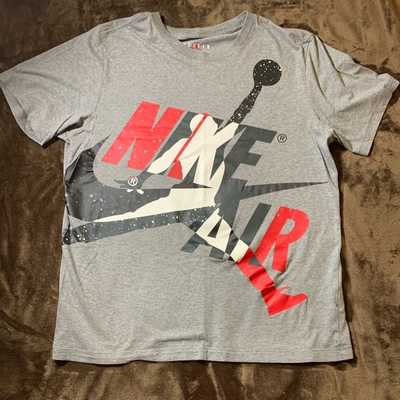 Man_from_Mars's tweet photo. So good I had to share! Check out all the items I'm loving on @Poshmarkapp from @mcrorie_brandon #poshmark #fashion #style #shopmycloset #jordan: https://t.co/ijasRbSEfn https://t.co/gJX8iJNpSh